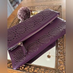 Urban Expressions Sherpa purse with key ring. Deep purple. Gold chain link.